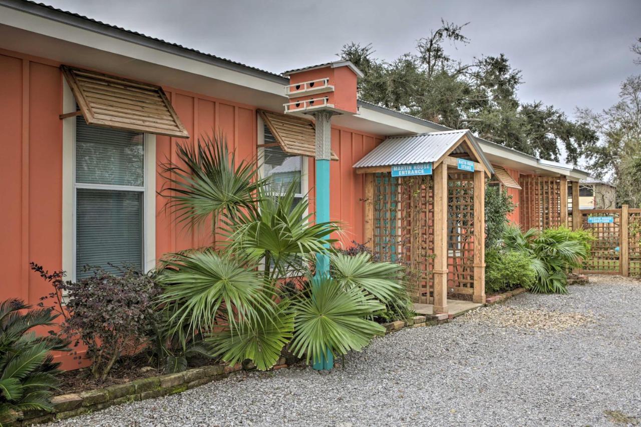 Old Town Getaway, Walk To Shopping, Dining, And Bay! Apartment Bay St. Louis Exterior photo