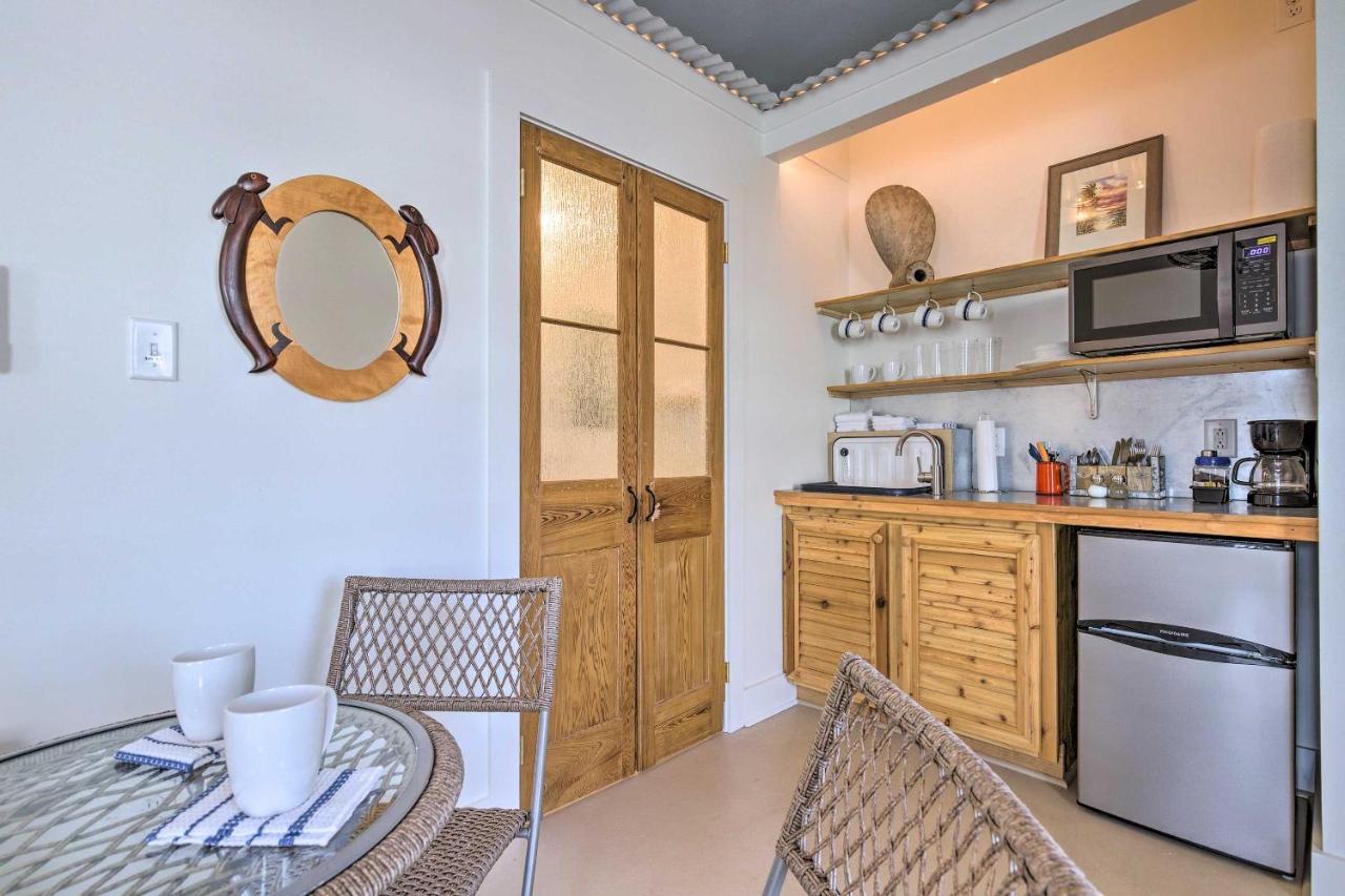 Old Town Getaway, Walk To Shopping, Dining, And Bay! Apartment Bay St. Louis Exterior photo