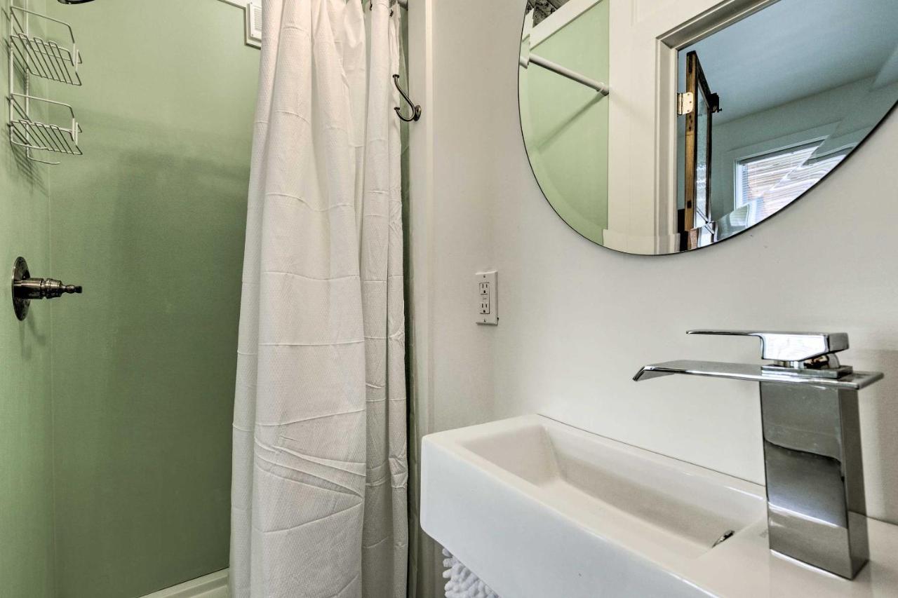 Old Town Getaway, Walk To Shopping, Dining, And Bay! Apartment Bay St. Louis Exterior photo